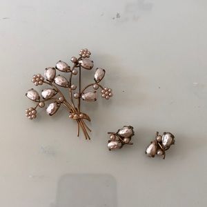 antique pearl brooch with matching earrings